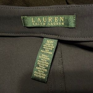 plus size dress shorts w/side zipper and pockets